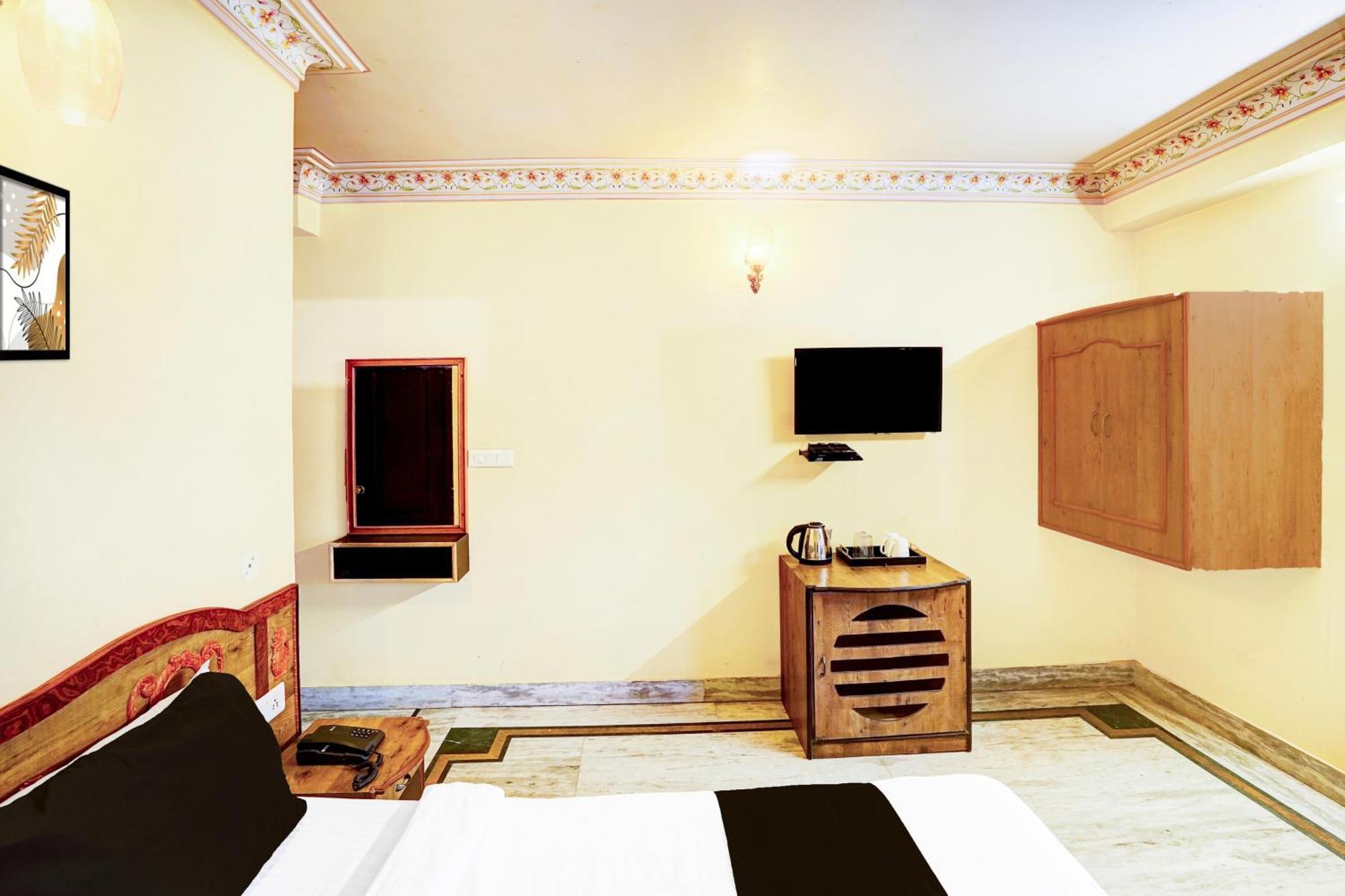 Super Collection O Gangapole Amer Road Hotel Jaipur