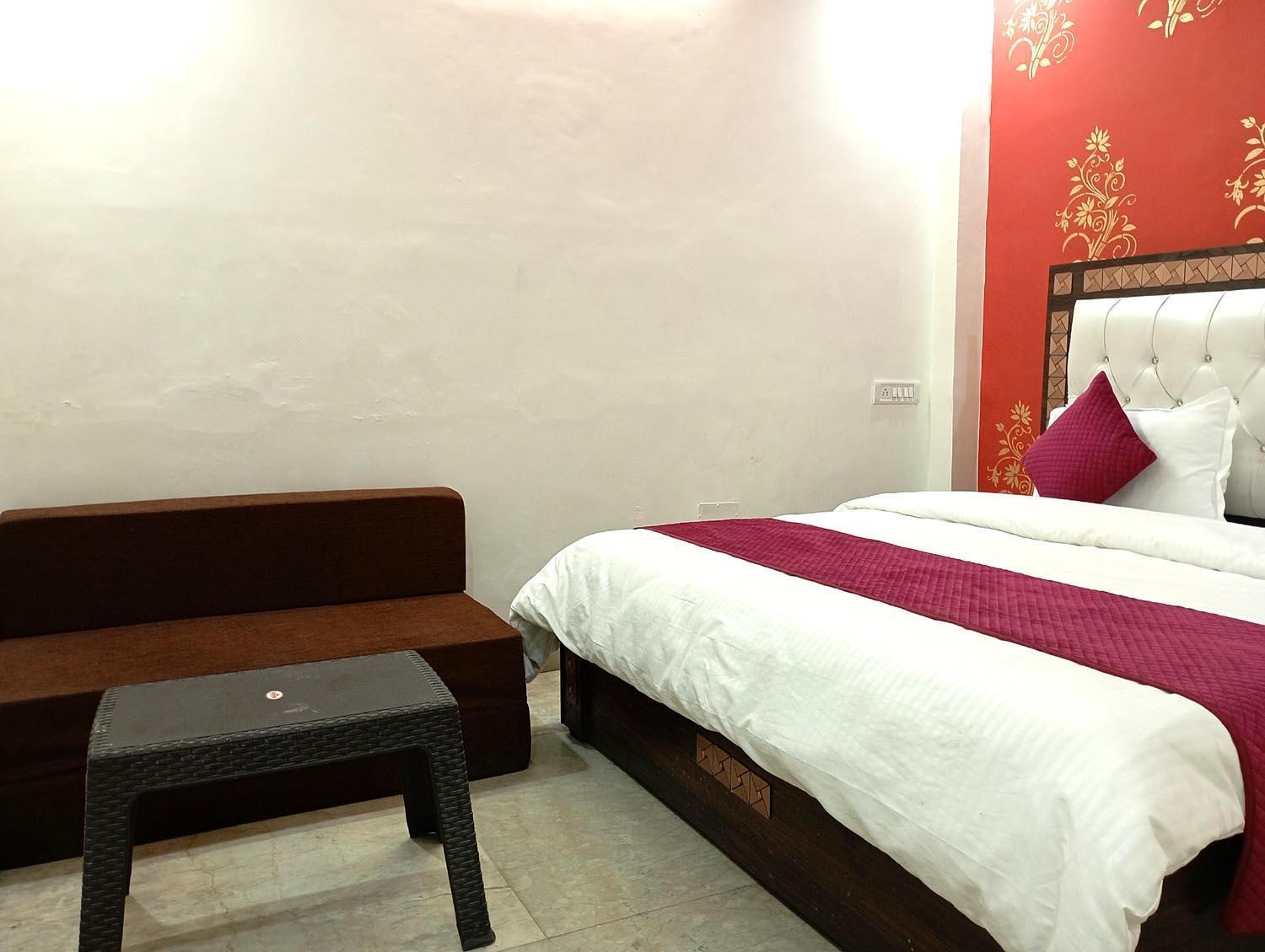 Hostel Royal Pinkcity
