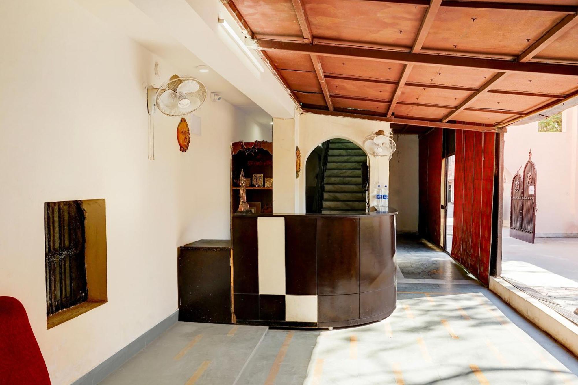 O Meera Marg Near Bani Park Formerly Cozy Vibes * Jaipur