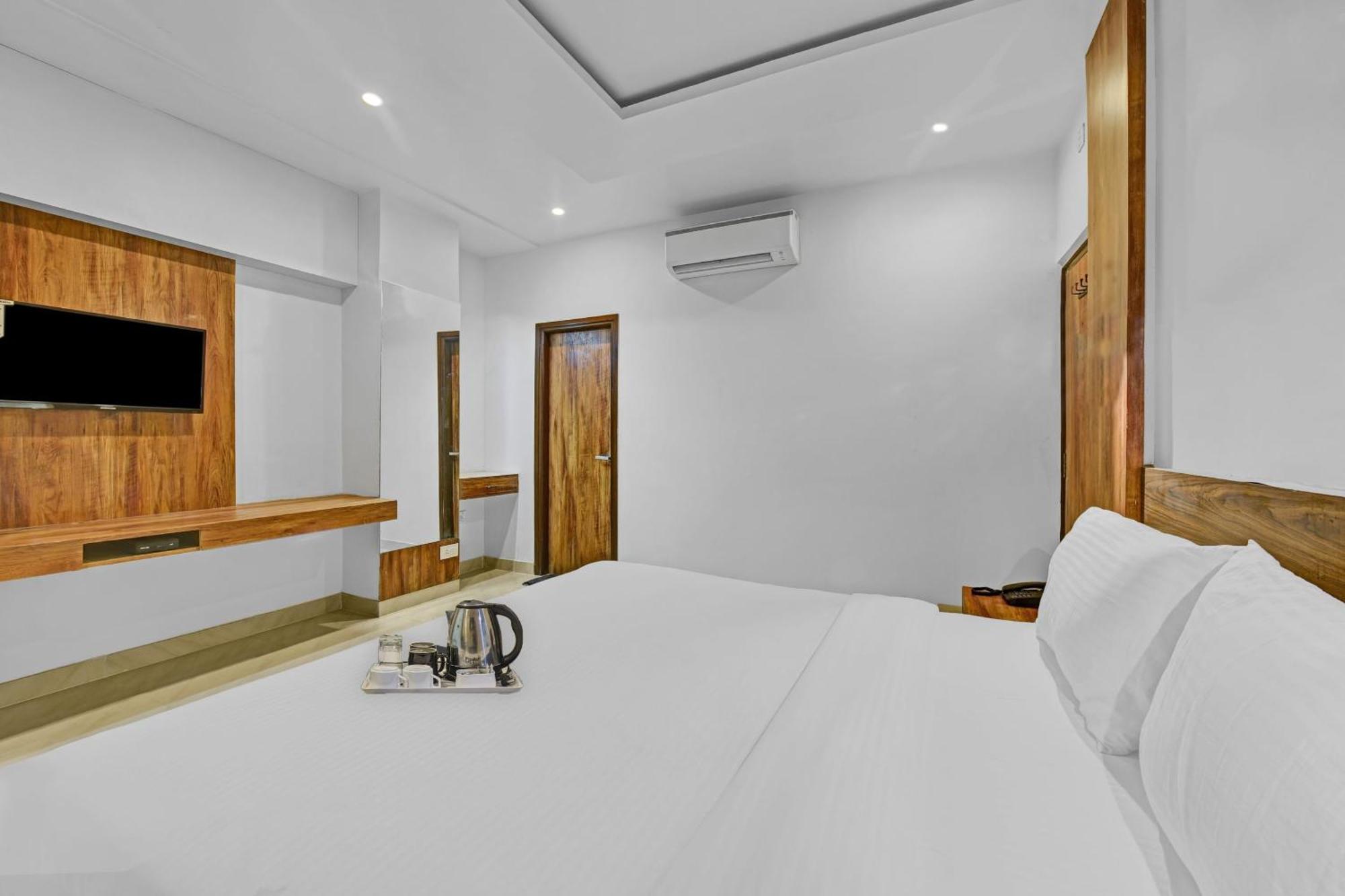 Townhouse The Circle Hotel 4*