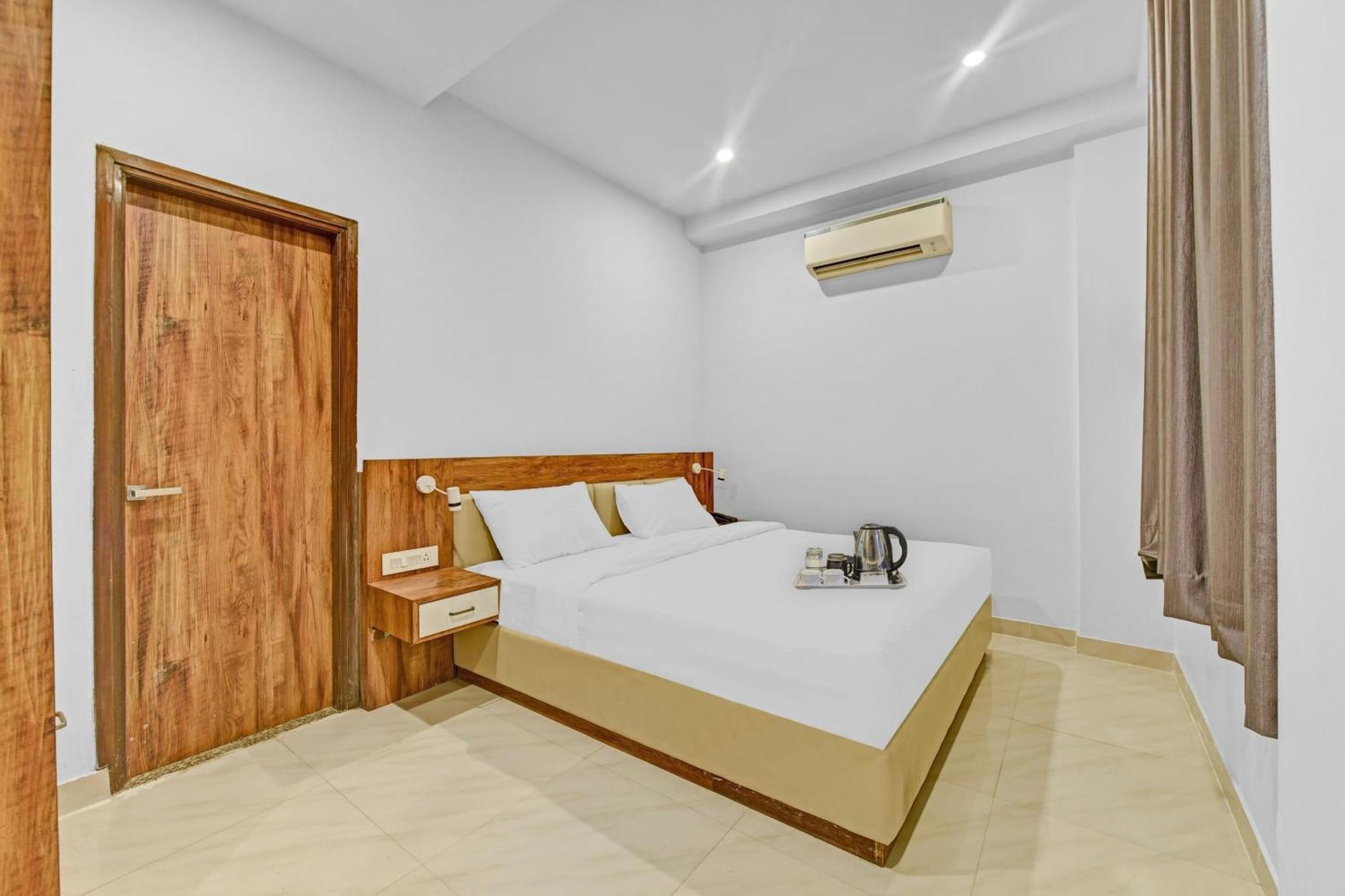 Townhouse The Circle 4*