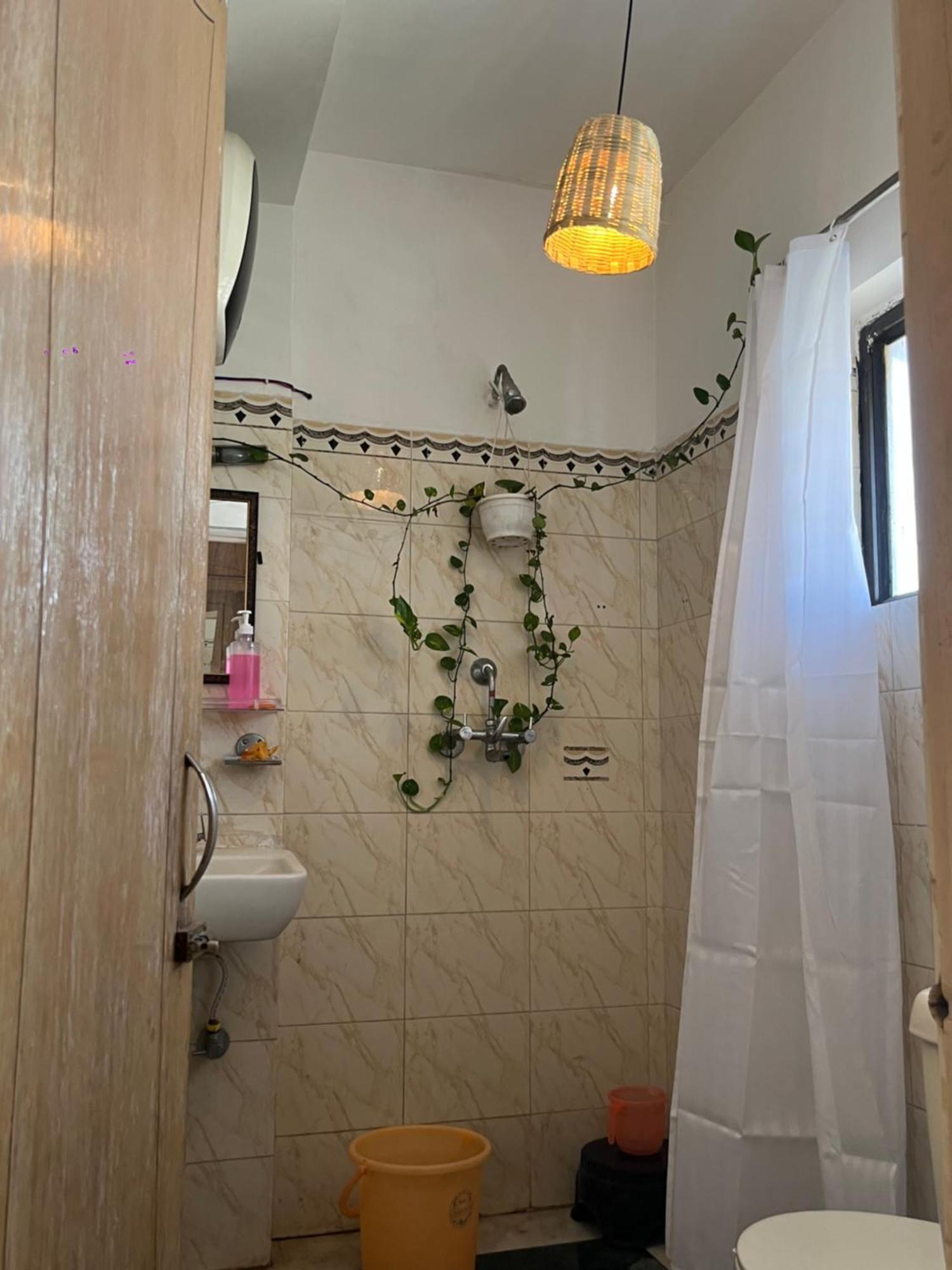 Area 369 Hotel 3*