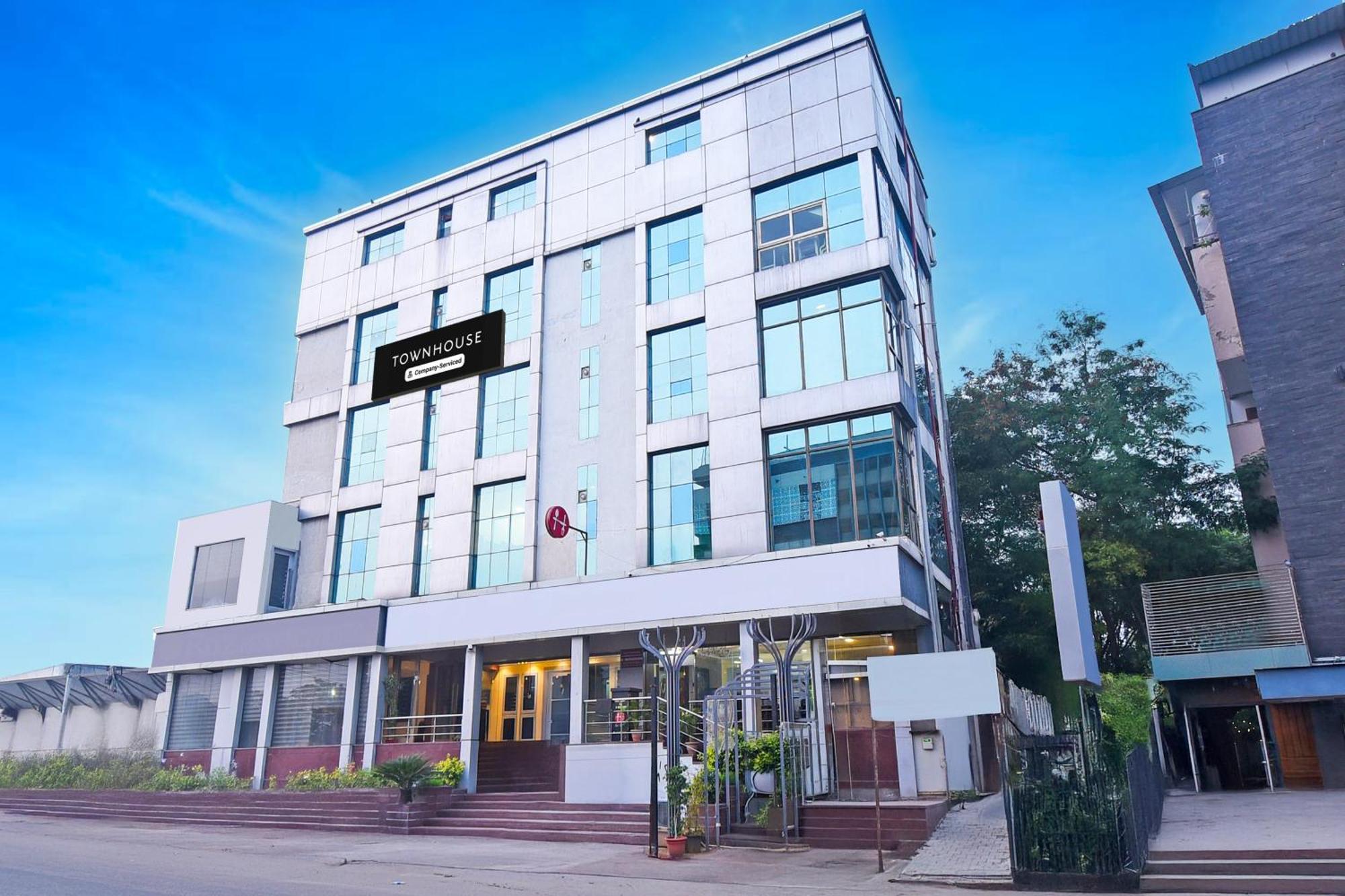 Hotel Super Townhouse Jln Marg Formerly Ritz Residency