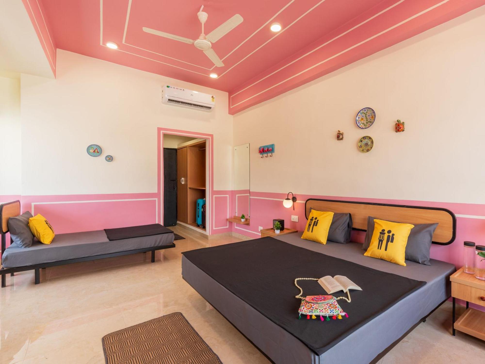 The Jaipur, Mi Road Hostel *