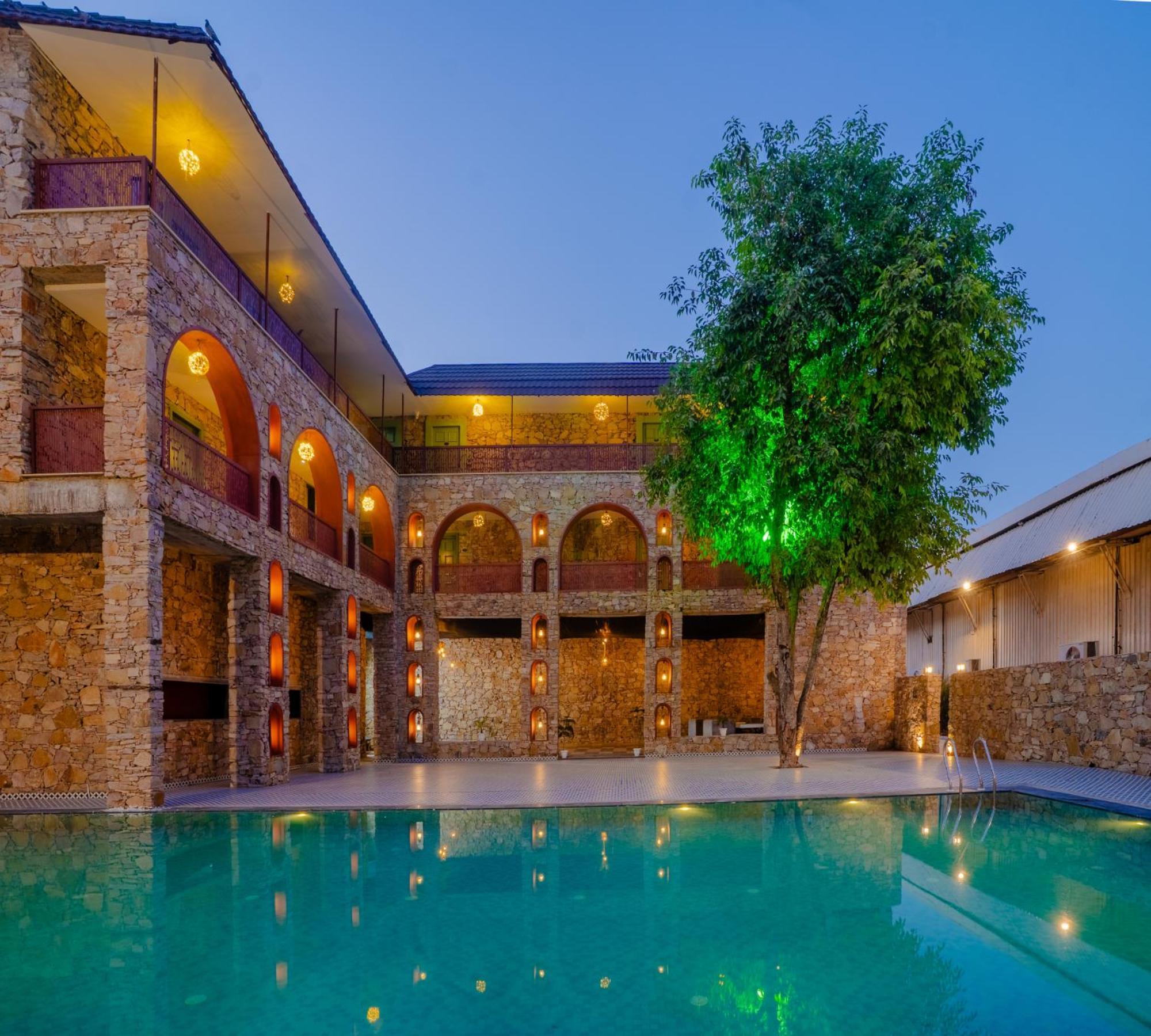 Hotel The Jewels 4*