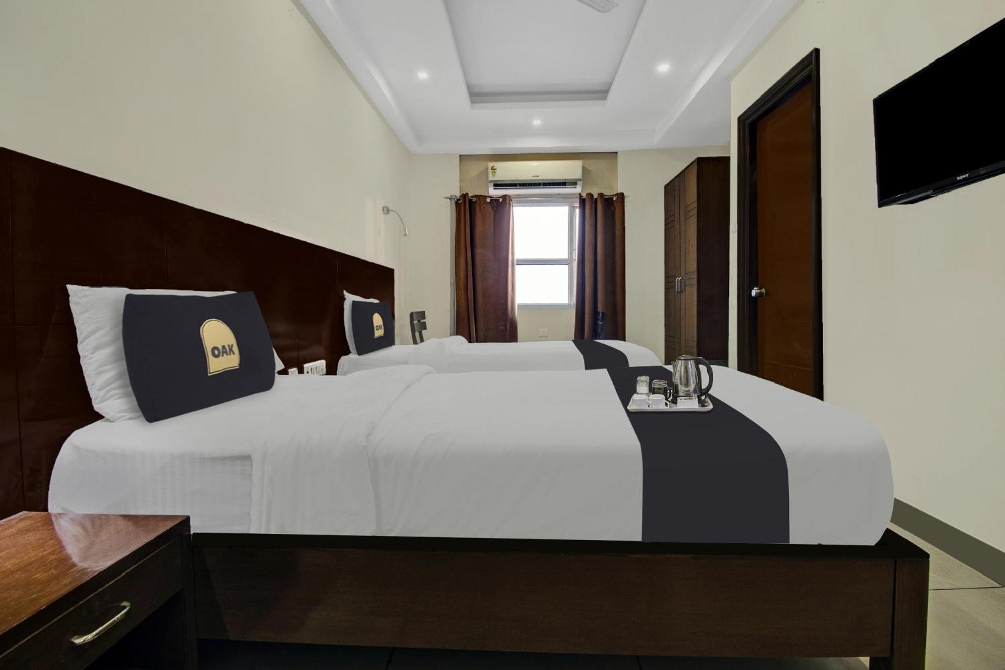 Super Townhouse Oak Heritage Heights Jaipur
