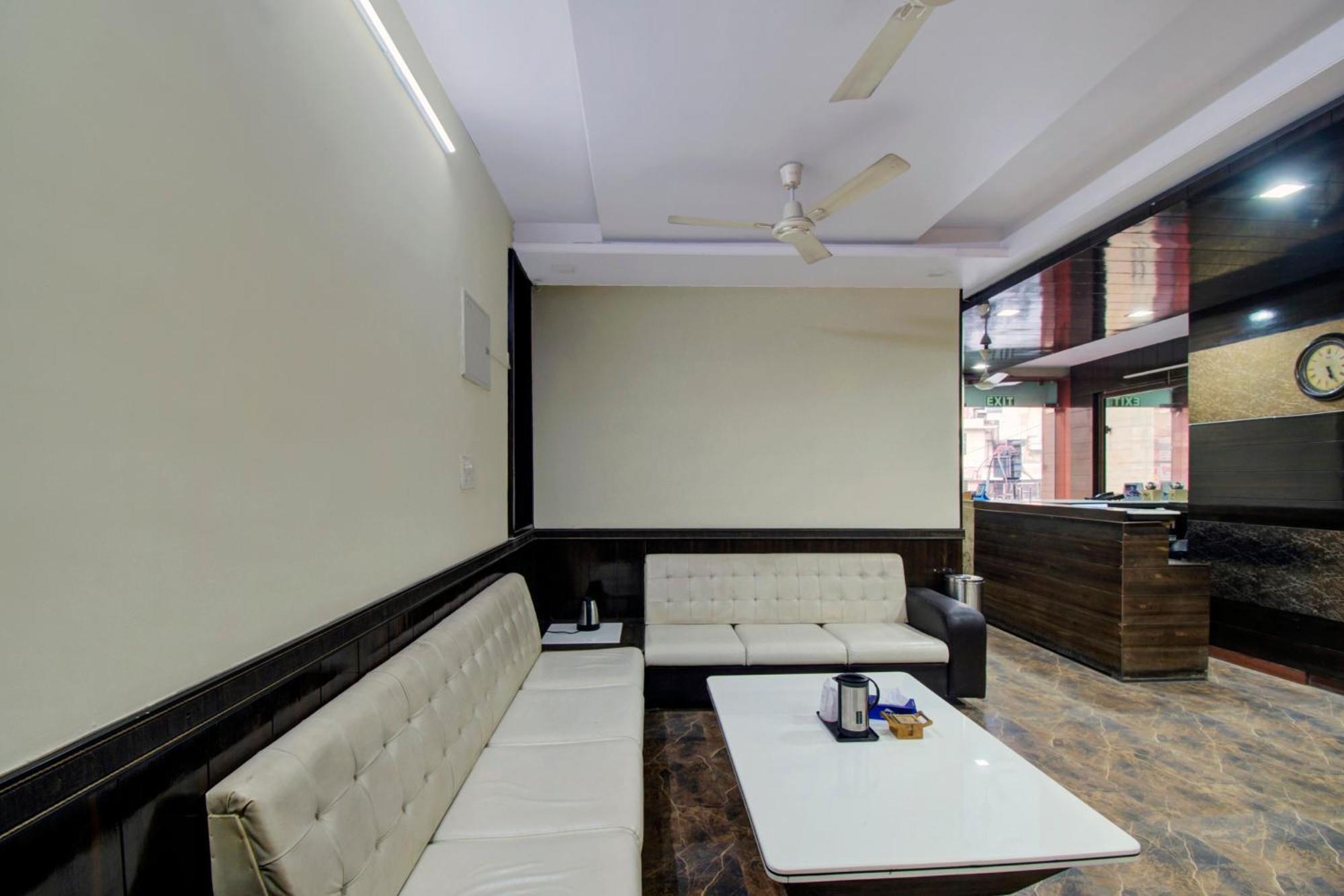 Hotel O Sanjay Palace Jaipur