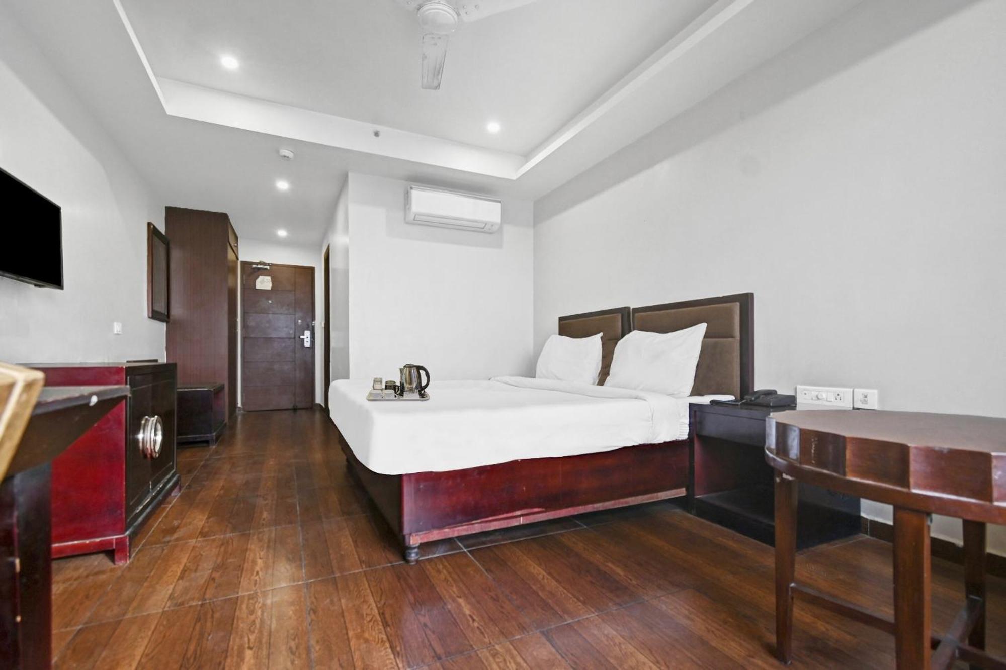 Hotel Super Townhouse The Grand Jaipur