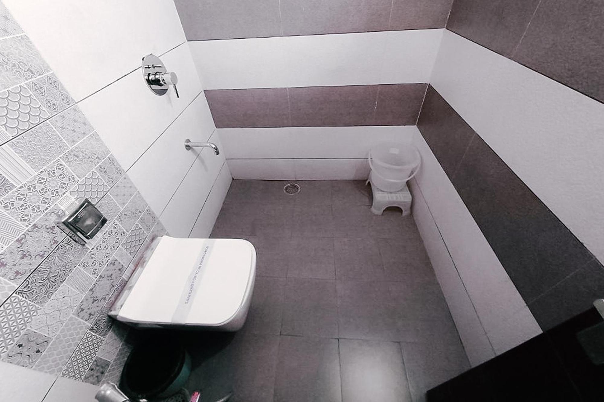 Rashika Palace Near Sindhi Camp Bus Stand, Hotel 3*