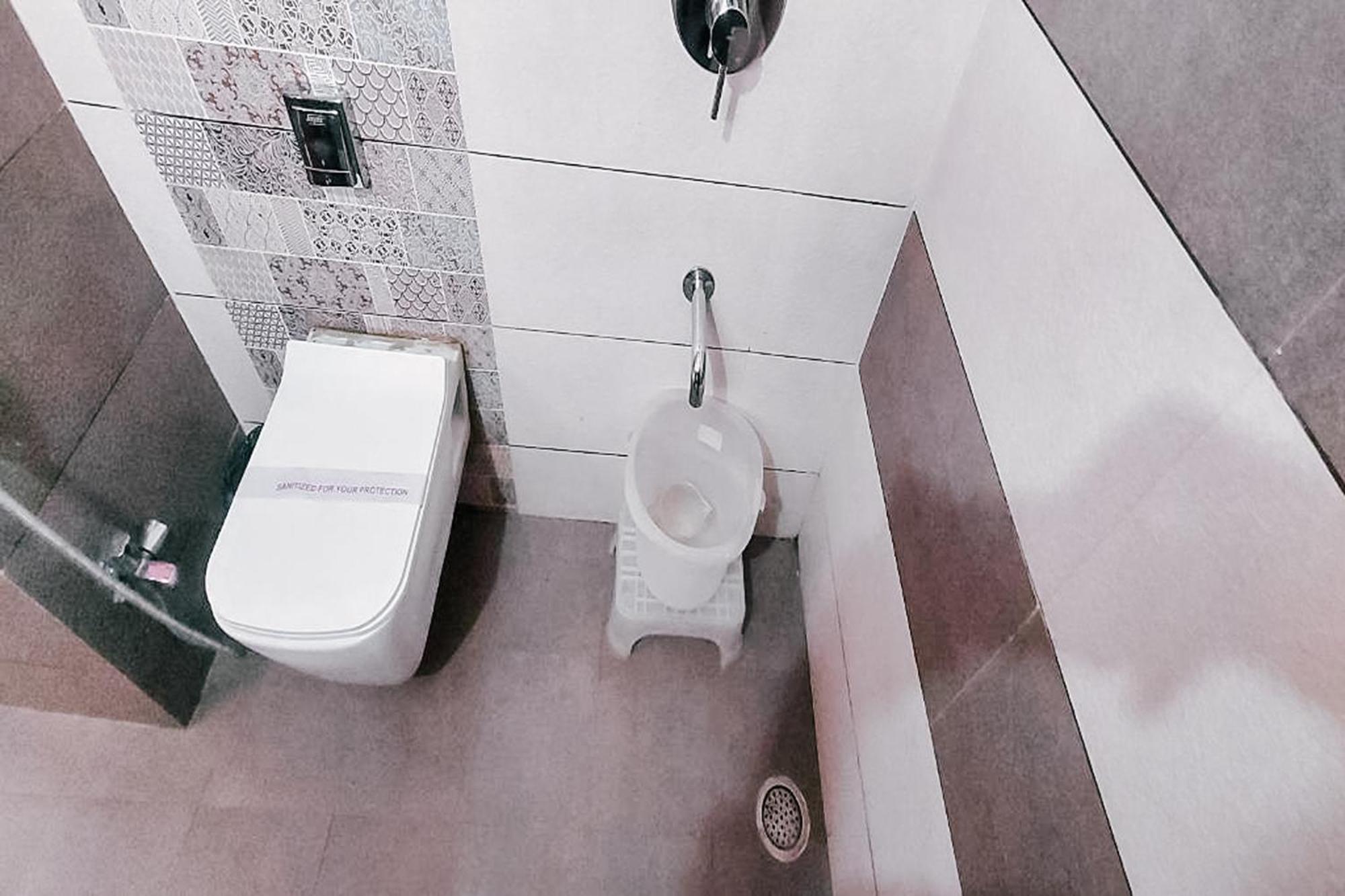 Hotel Rashika Palace Near Sindhi Camp Bus Stand,