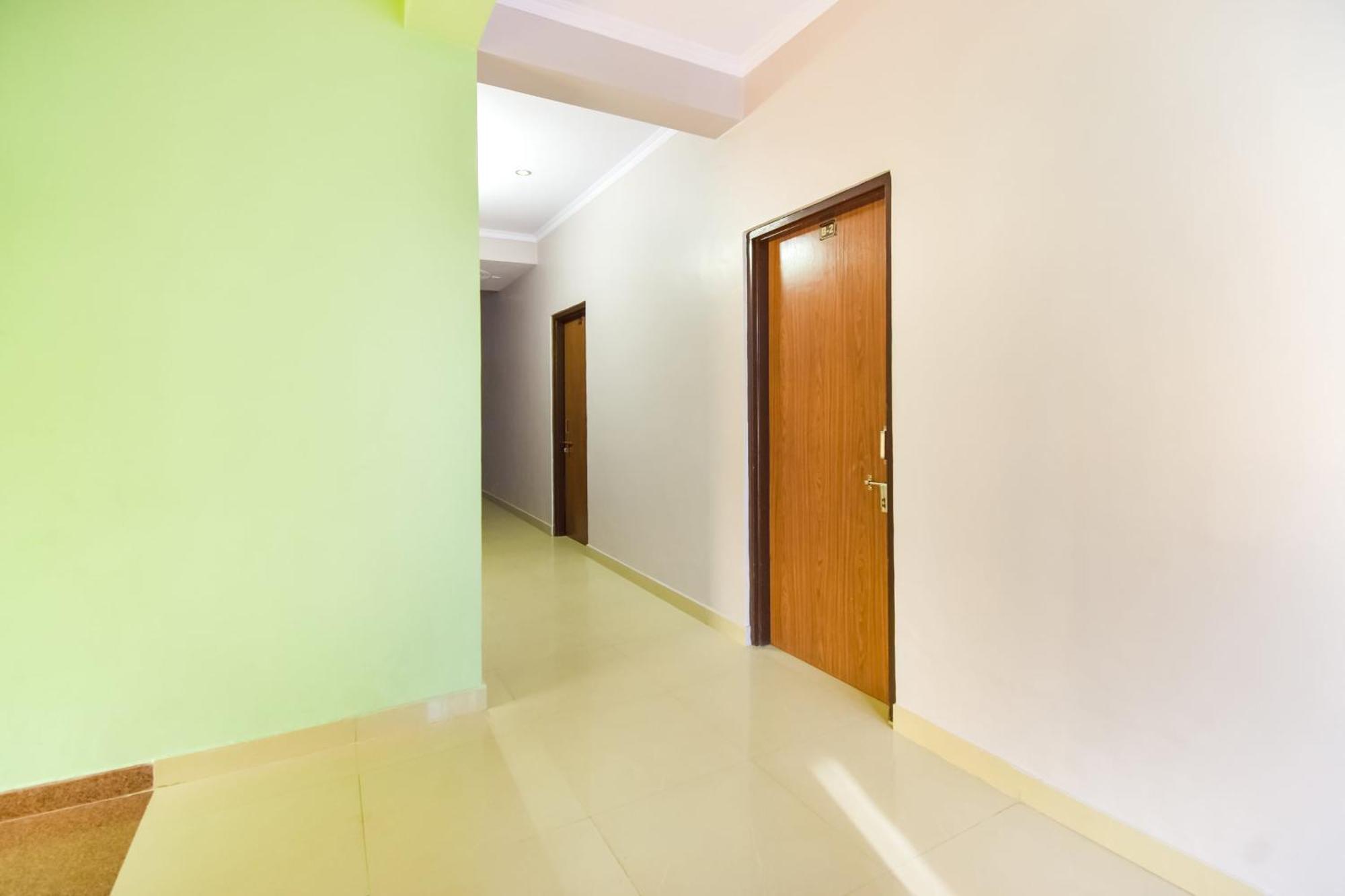 Hotel O Komal