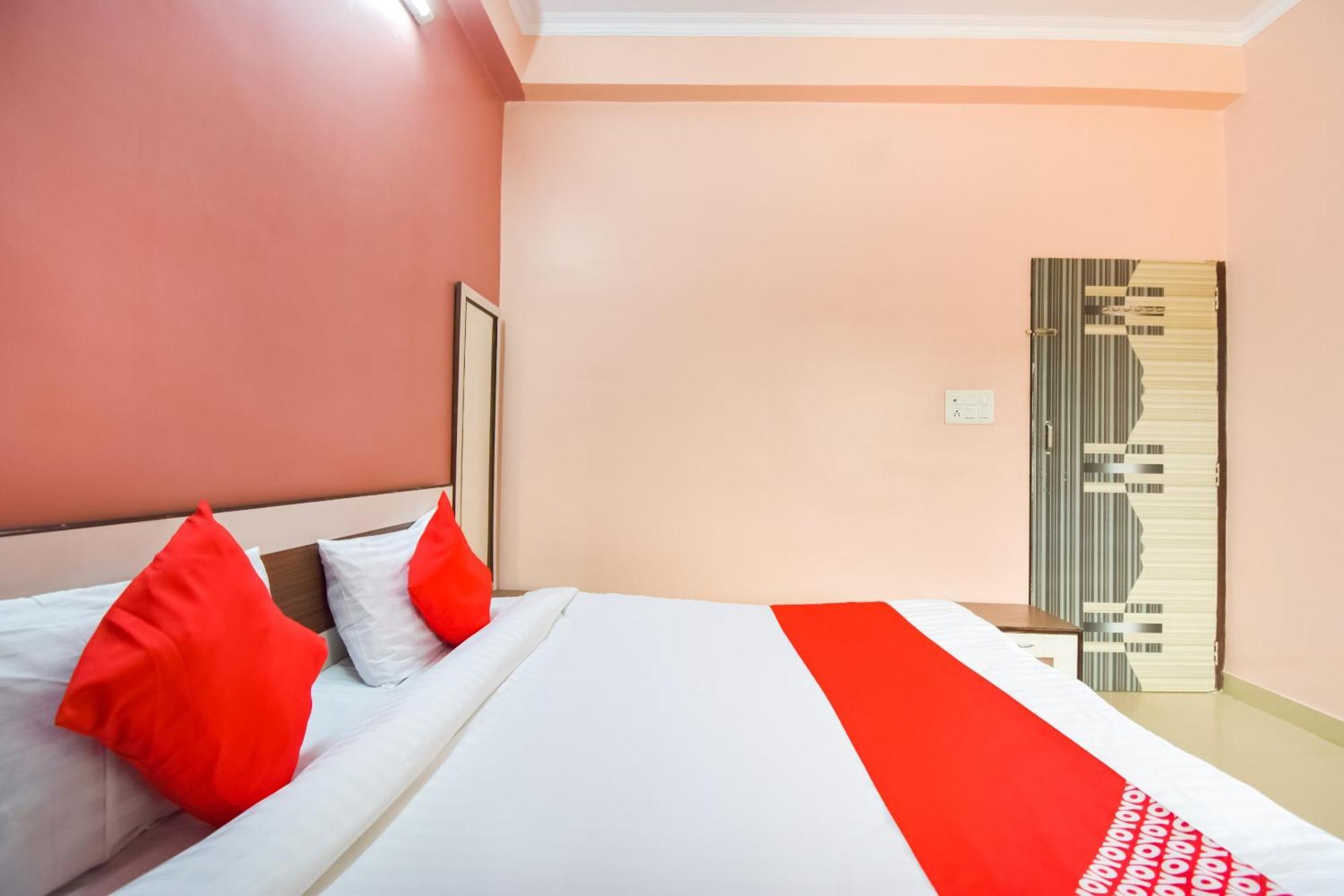 Hotel Hotel O Komal 3*