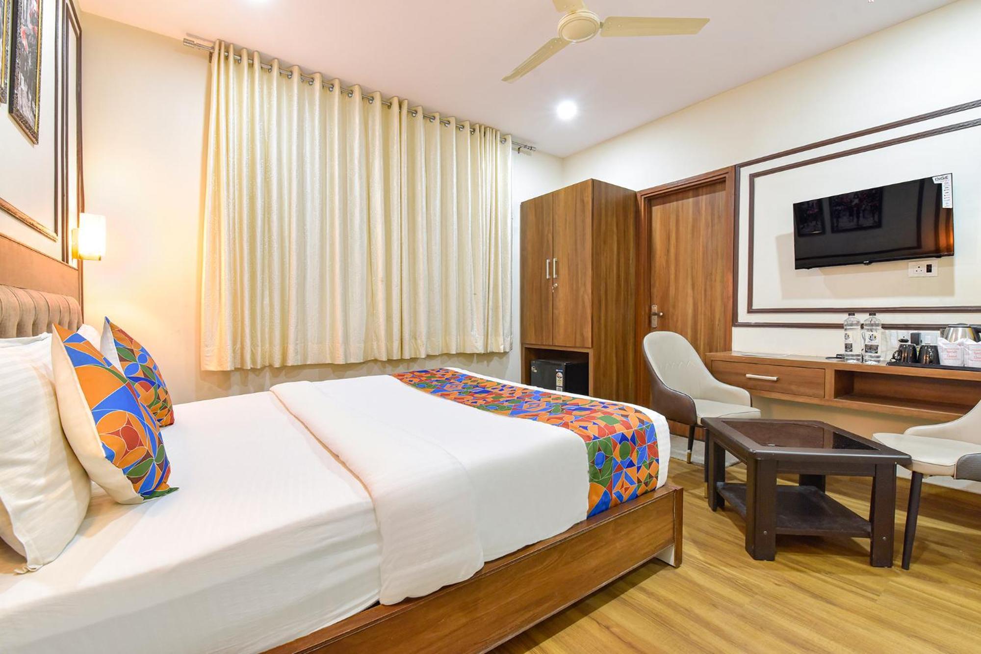 Hotel Fabhotel Lfc 4*