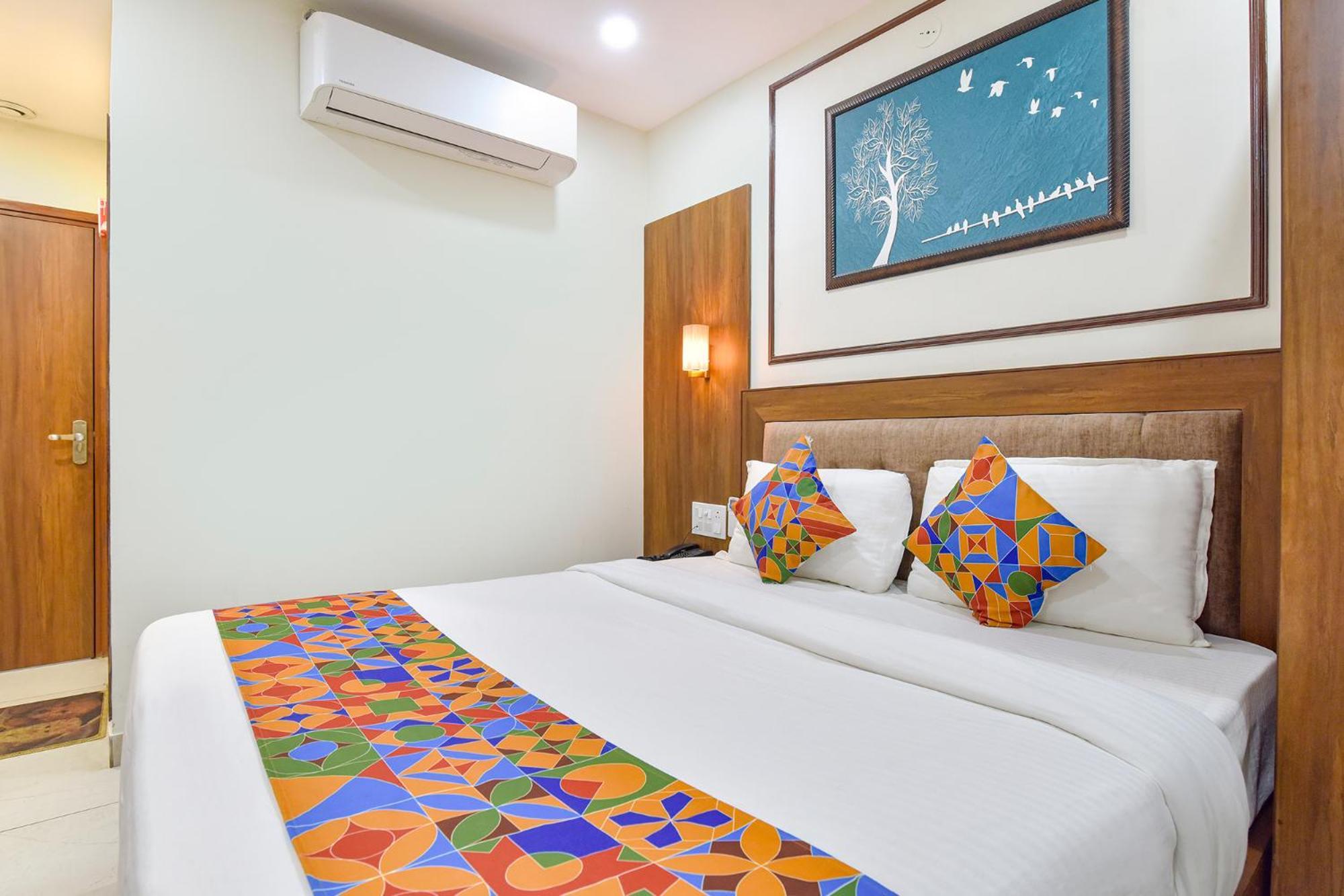 Fabhotel Lfc 4*