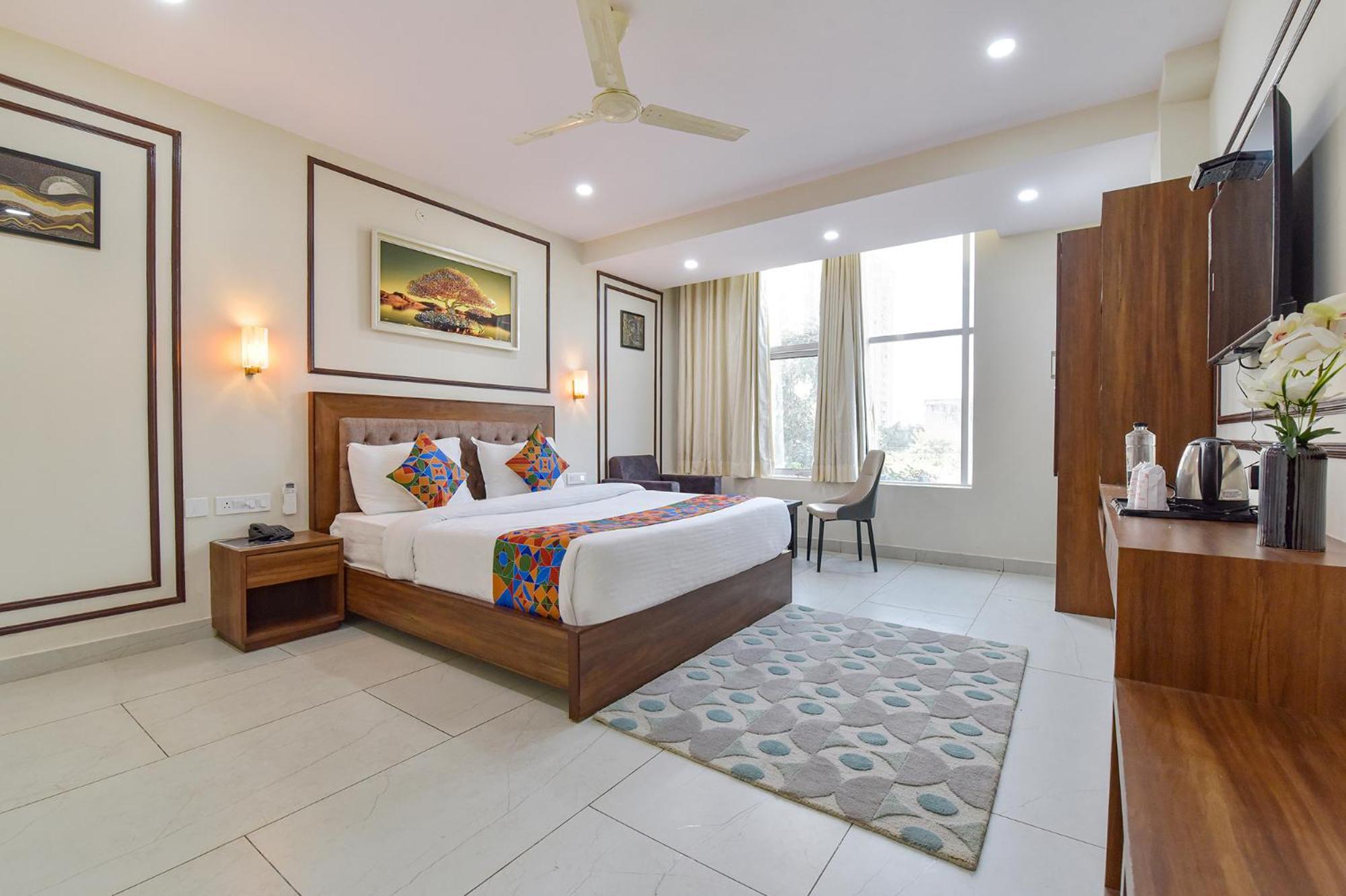Fabhotel Lfc