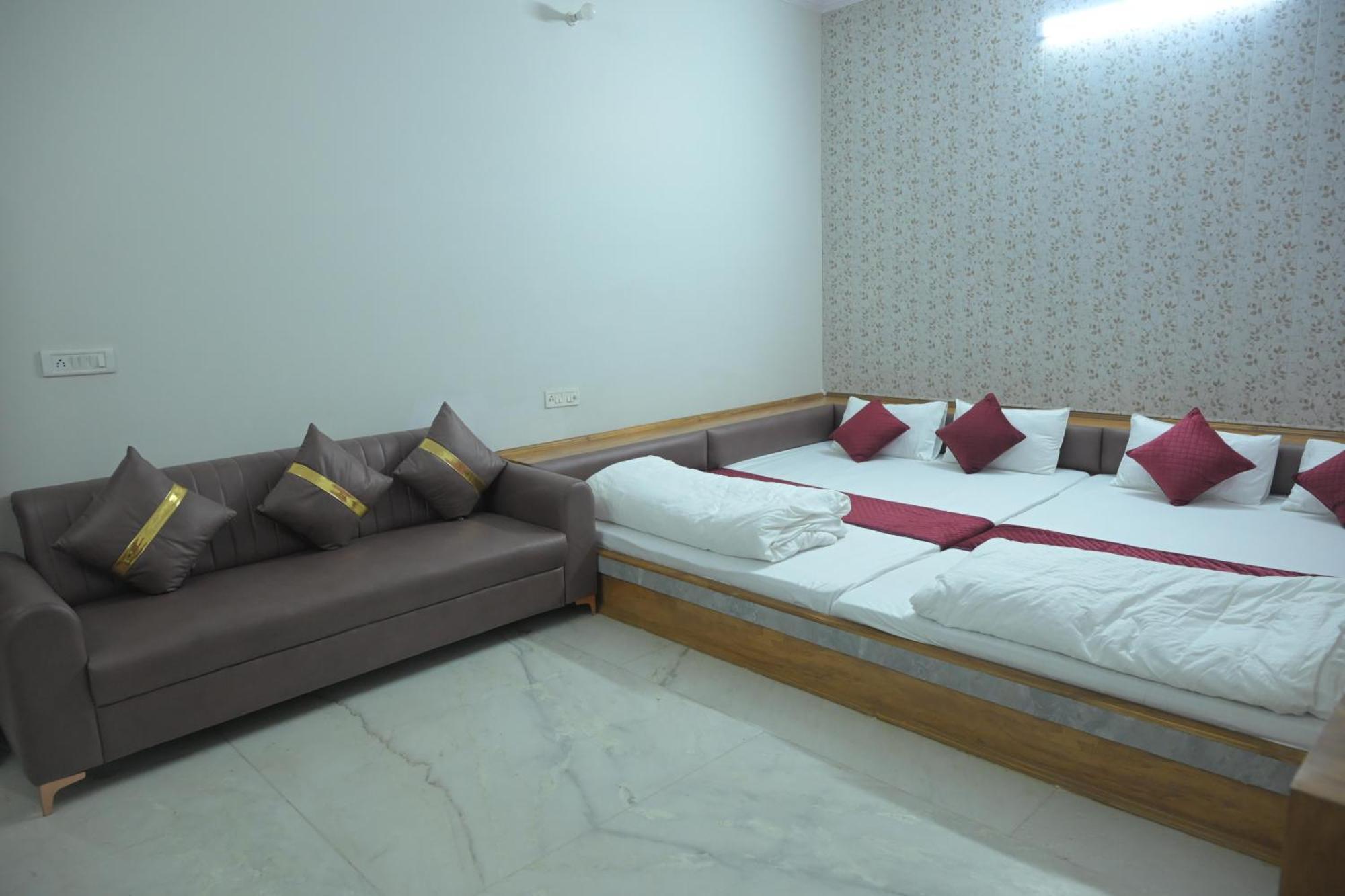 Resort Vizata And Jaipur
