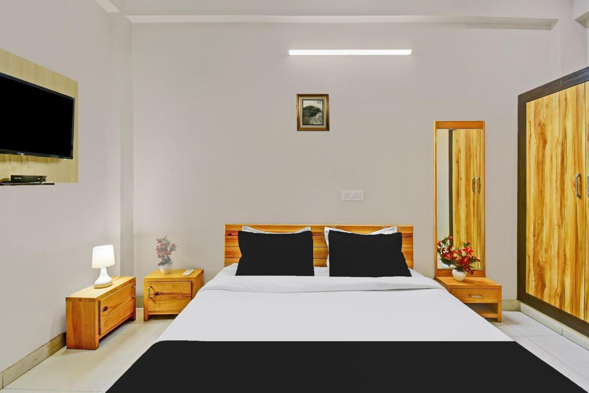 Hotel Super Collection O Abhay Jaipur