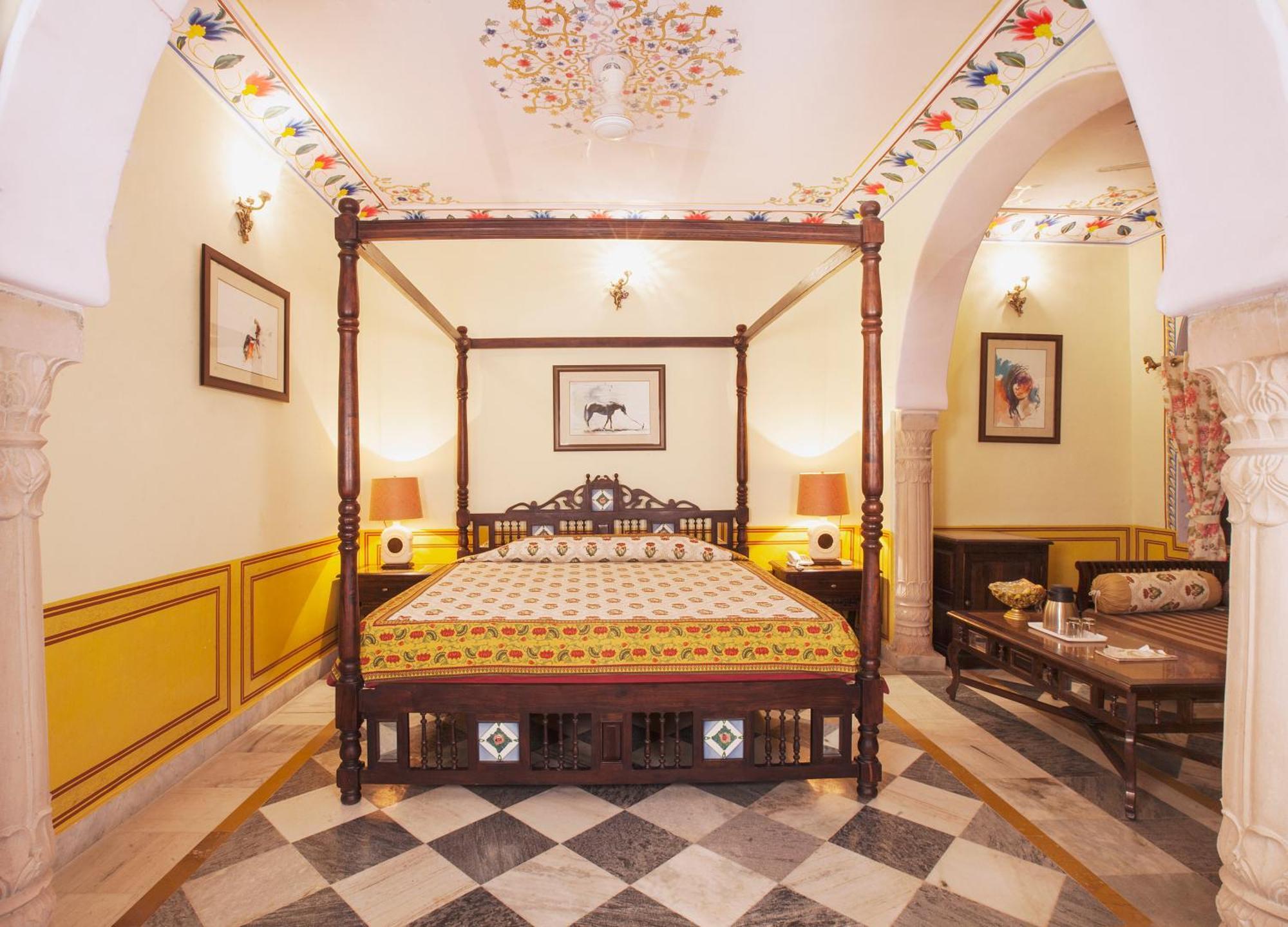 Bissau Palace 3*