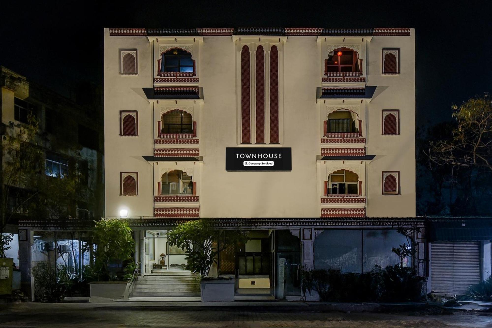 Hotel Raghuraj Palace 3*