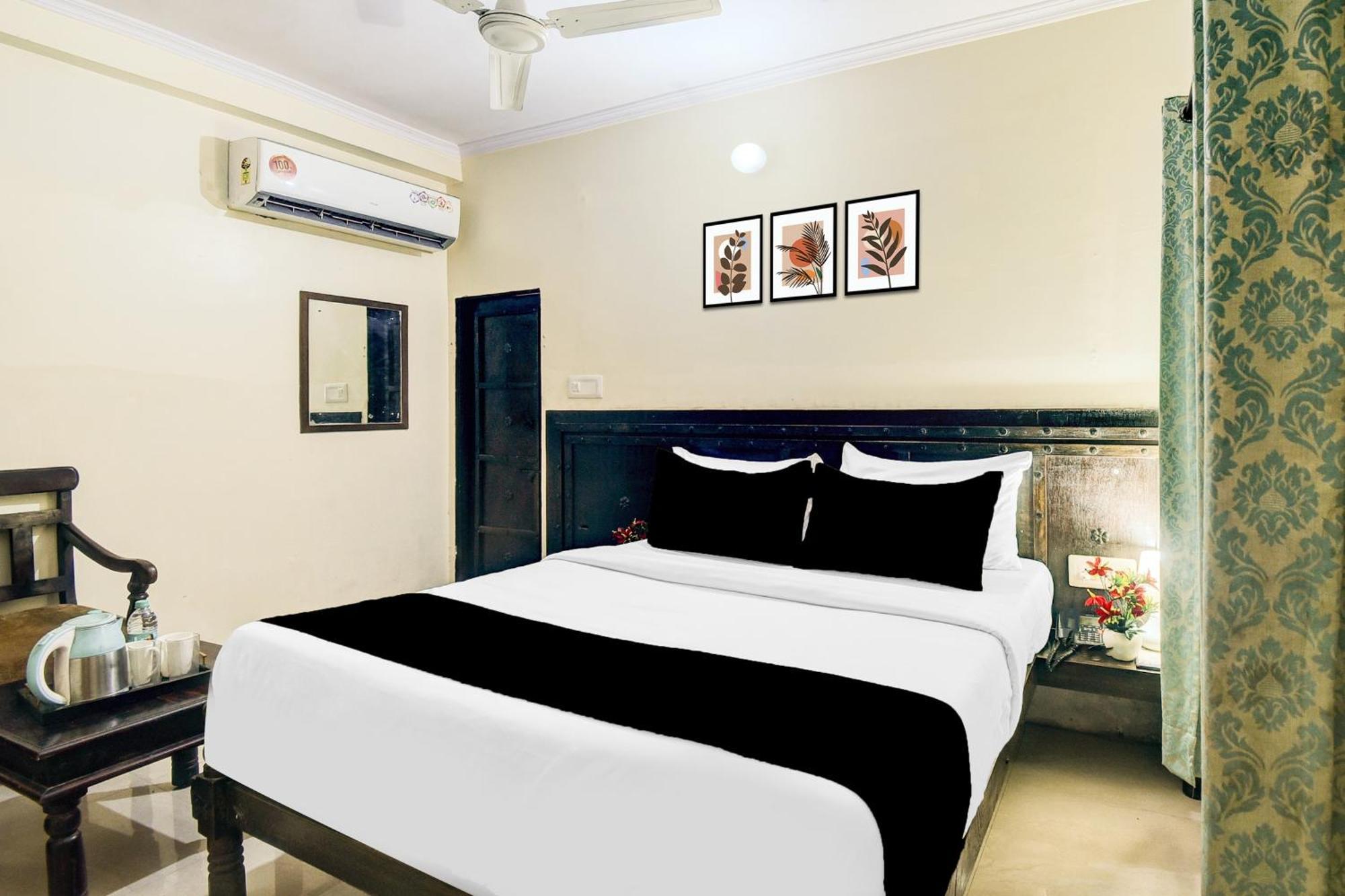 Townhouse Chandpole Metro Station Formerly Raghuraj Palace 3*