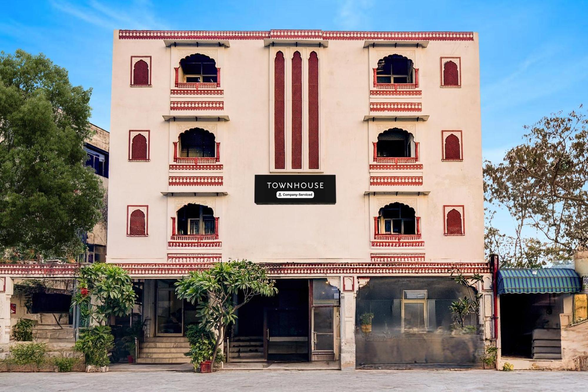 Townhouse Chandpole Metro Station Formerly Raghuraj Palace 3* Jaipur