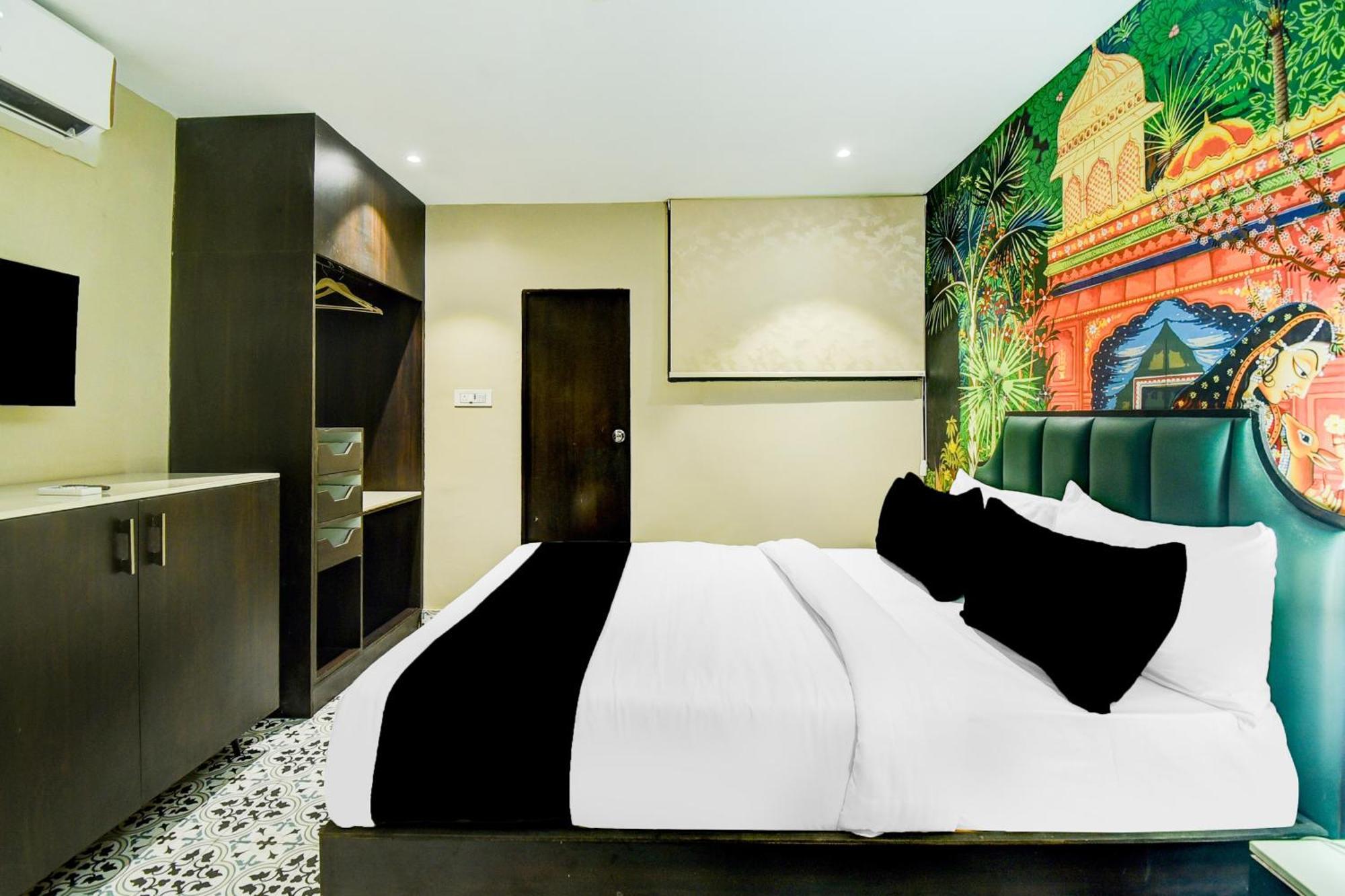 Townhouse Chandpole Metro Station Formerly Raghuraj Palace Hotel