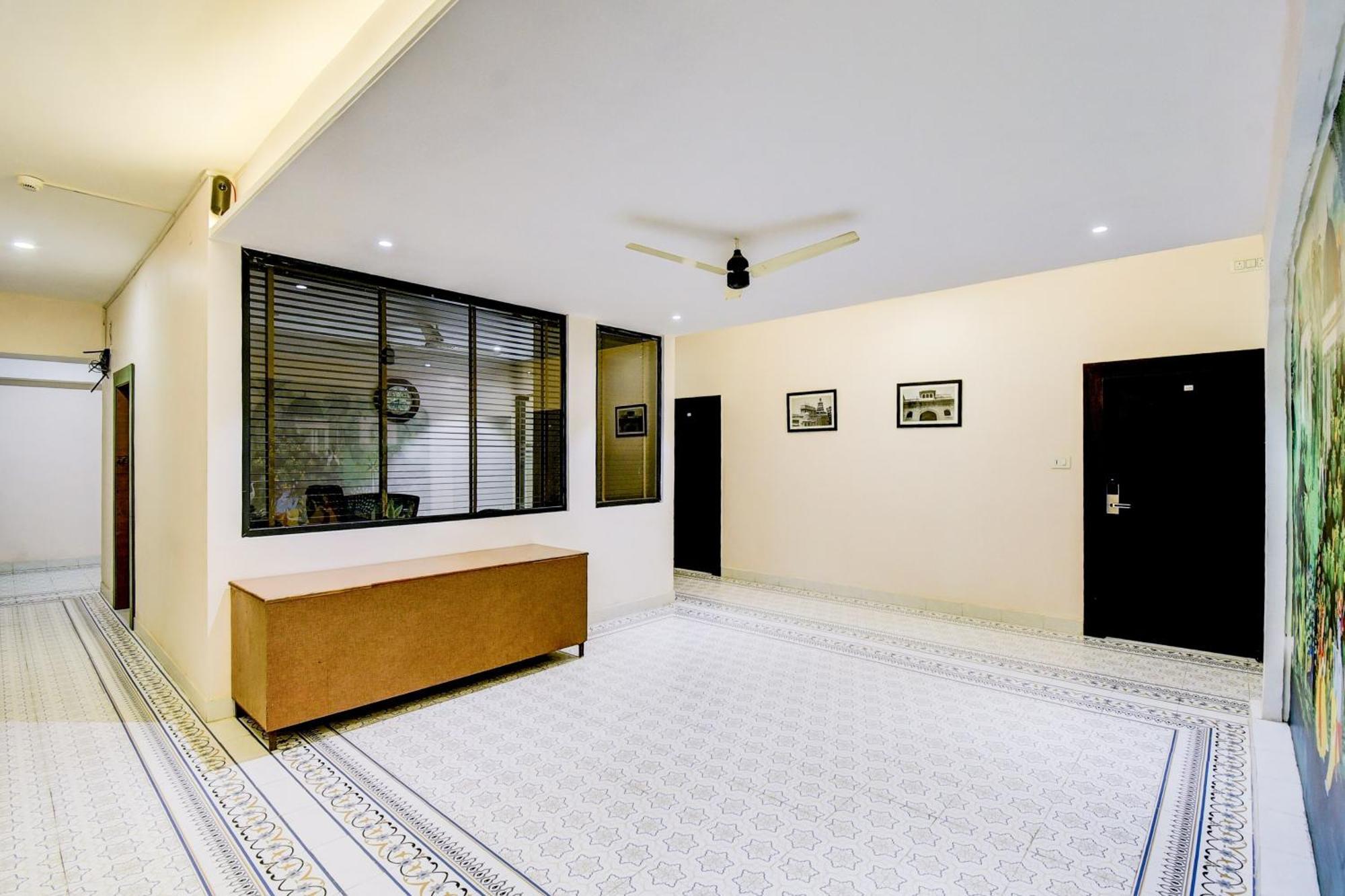 Hotel Townhouse Chandpole Metro Station Formerly Raghuraj Palace 3*