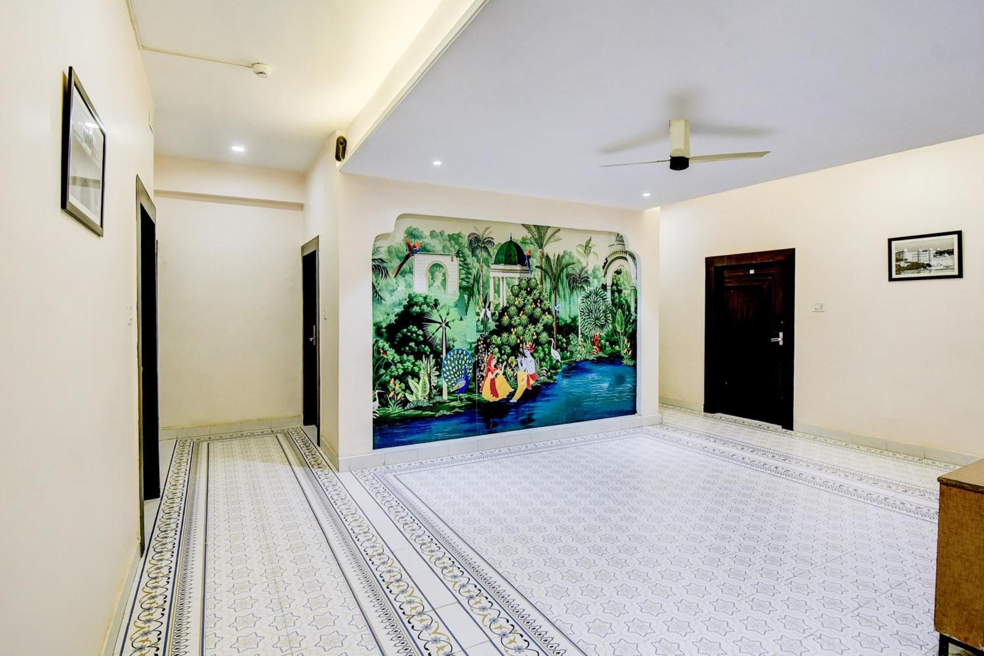 Townhouse Chandpole Metro Station Formerly Raghuraj Palace 3*