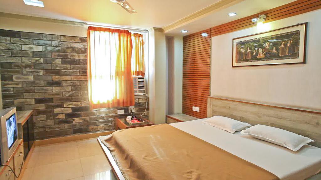 Fabhotel Fly View Hotel