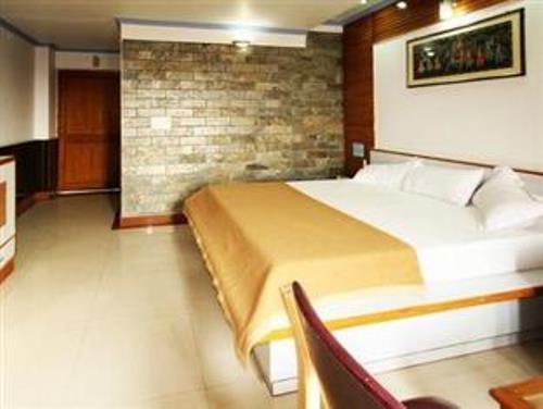 Hotel Fabhotel Fly View 3*
