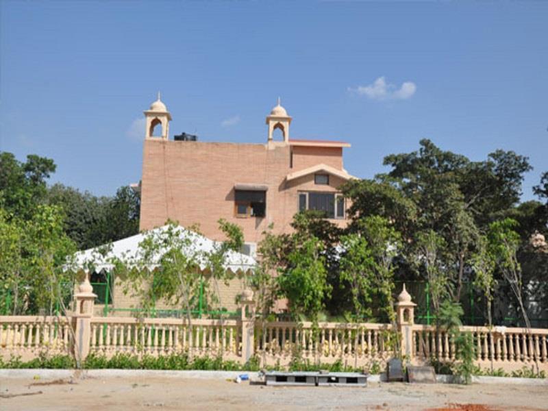 Resort The Heritage Village & 4*
