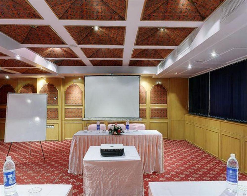 Maharani Palace Hotel 3*