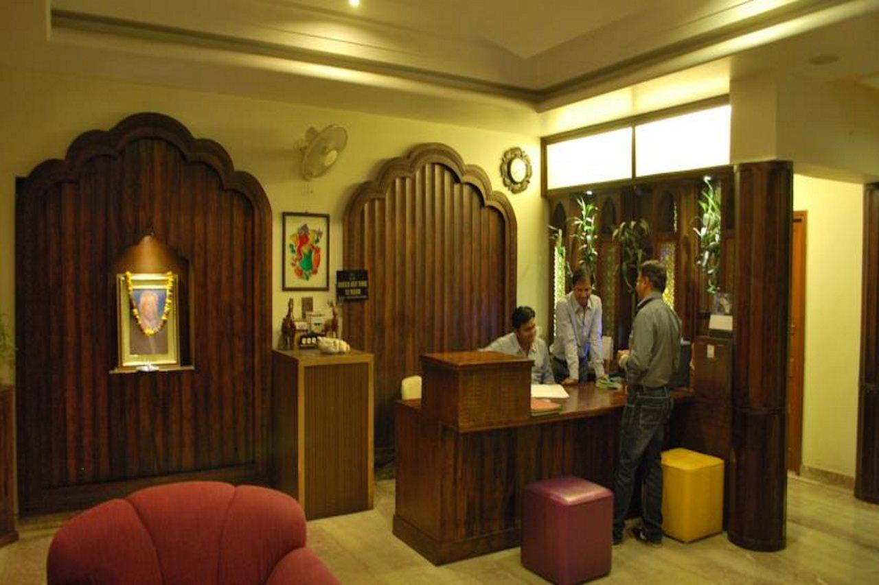 Hotel H R Palace
