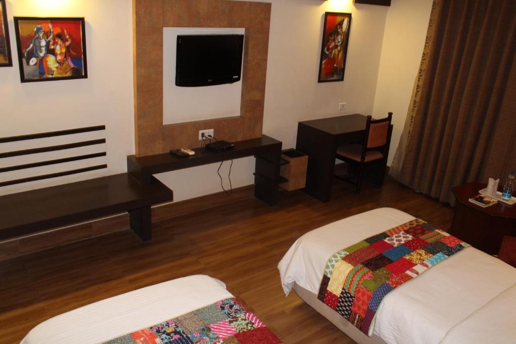 H R Palace 3* Jaipur