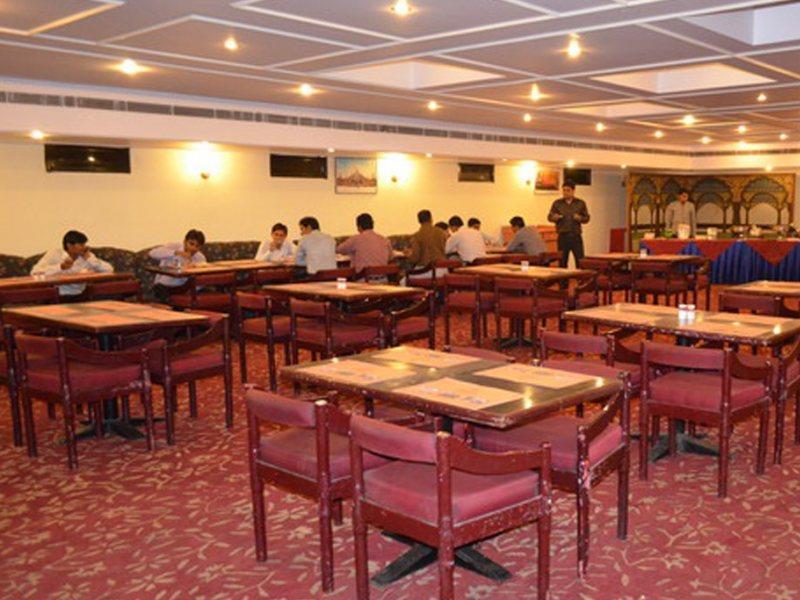 Hotel Maharani Plaza