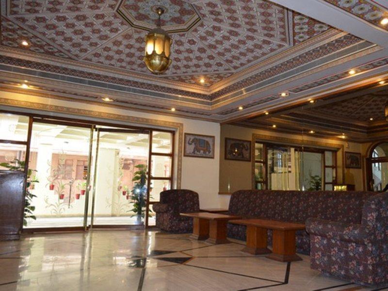 Hotel Maharani Plaza 3*