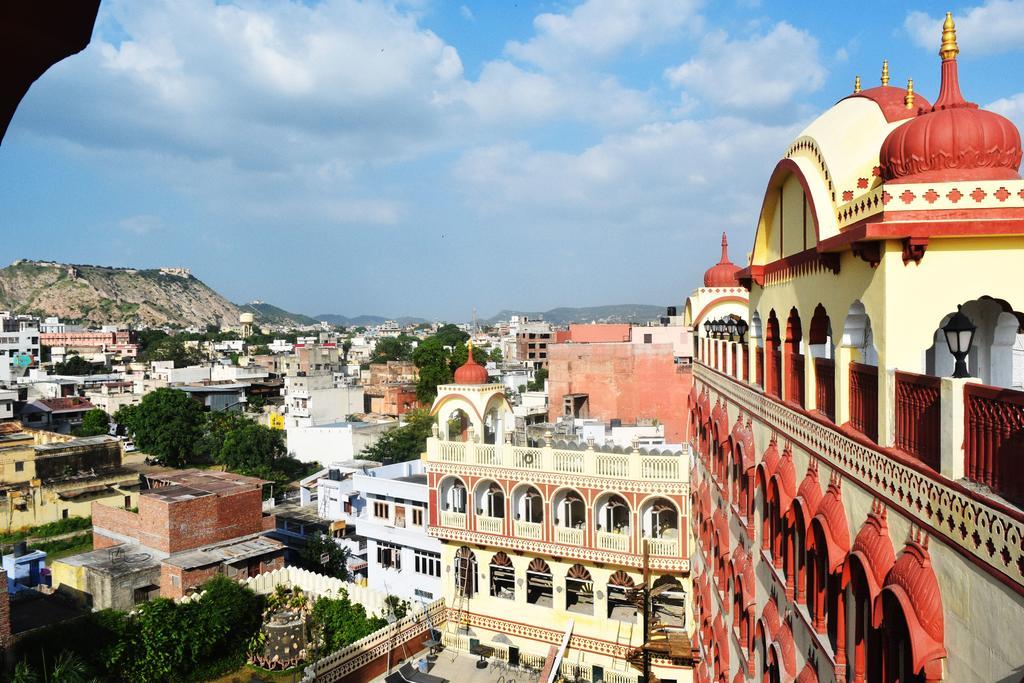 Hotel Chandragupt 4*