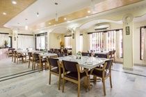 Hotel Oyo Mansarovar Metro Station 3*