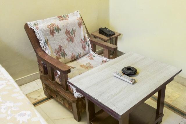 Krishnam Guest house *