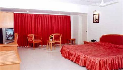 Oyo 15359 Kachandeep