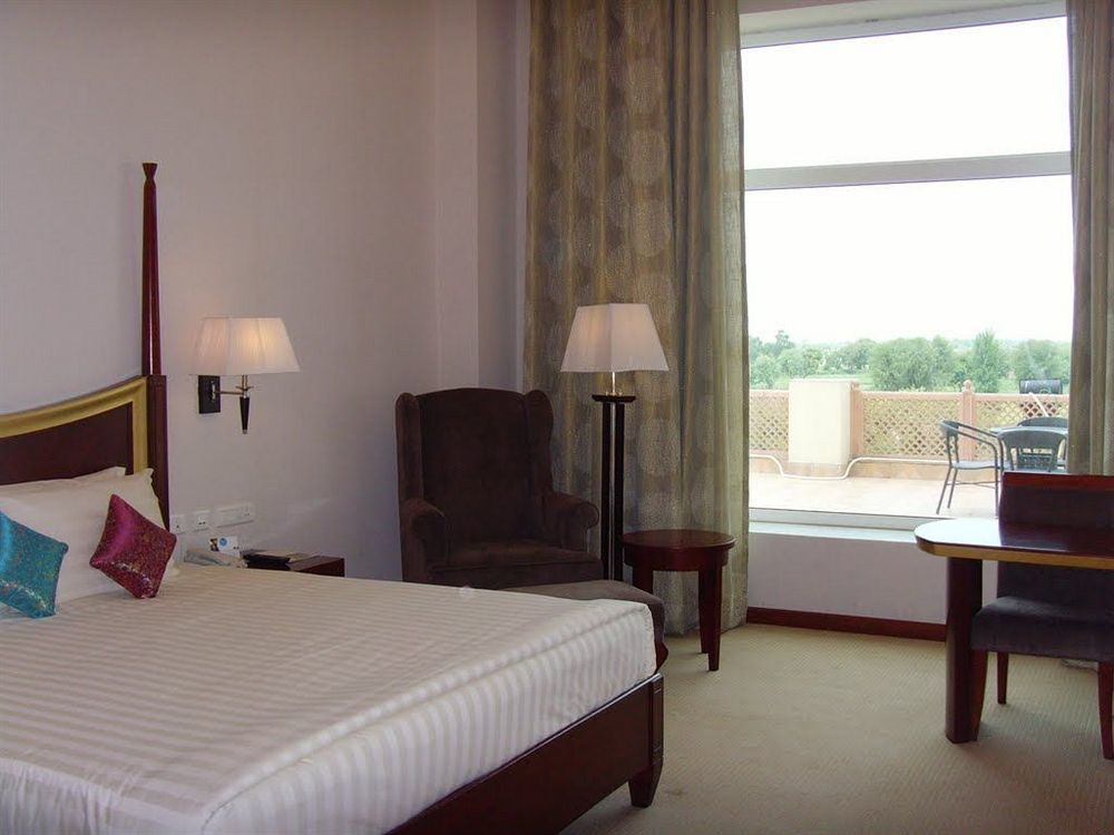 Ramada By Wyndham Jaisinghpura Jaipur