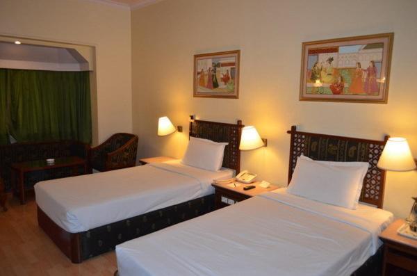 Hotel Maharani Palace 3*