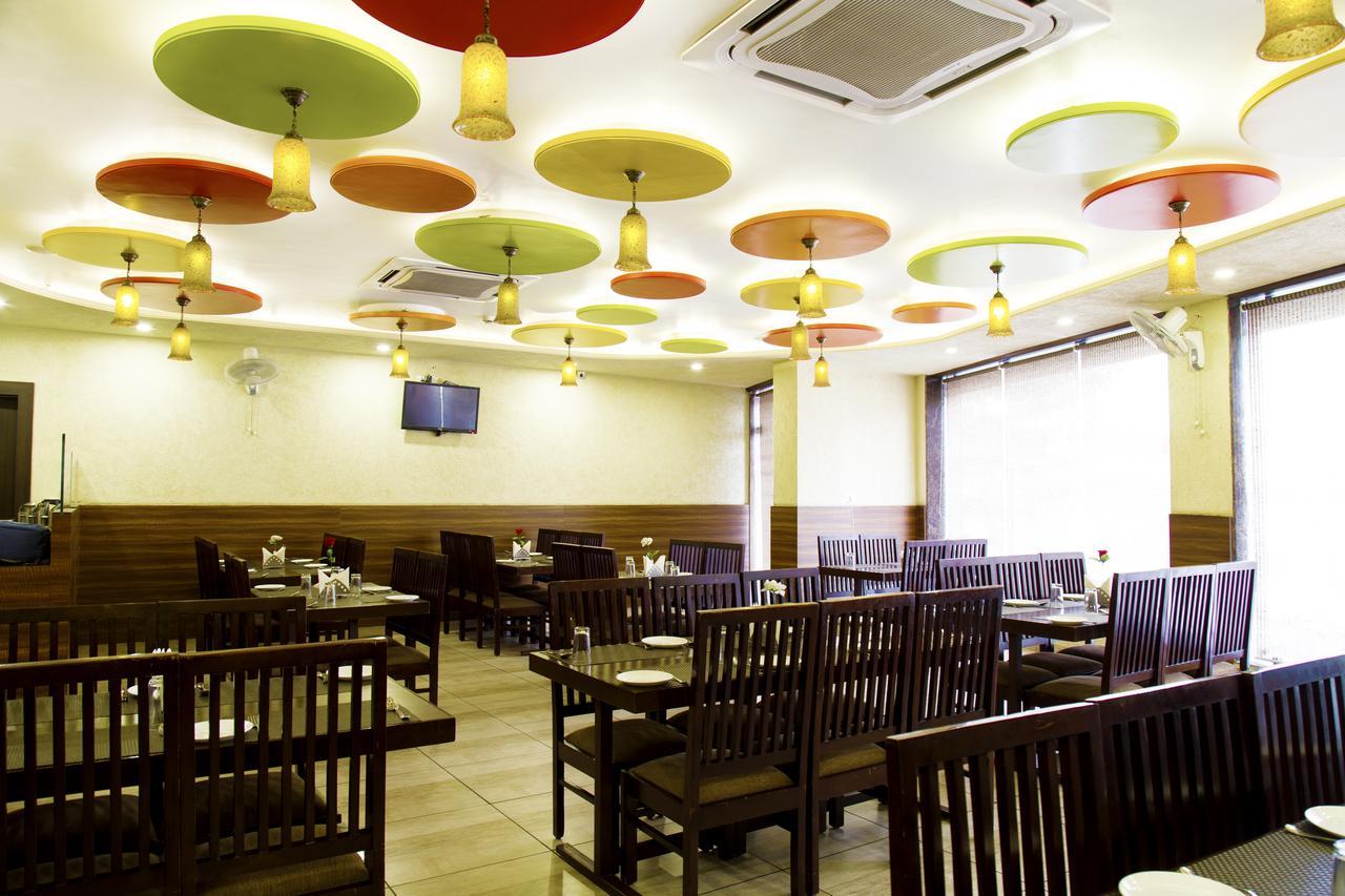 Fabhotel Padmavati Palace Mansarovar Hotel