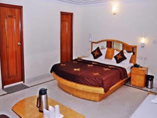 Siddhi Vinayak Station Road Hotel 3*