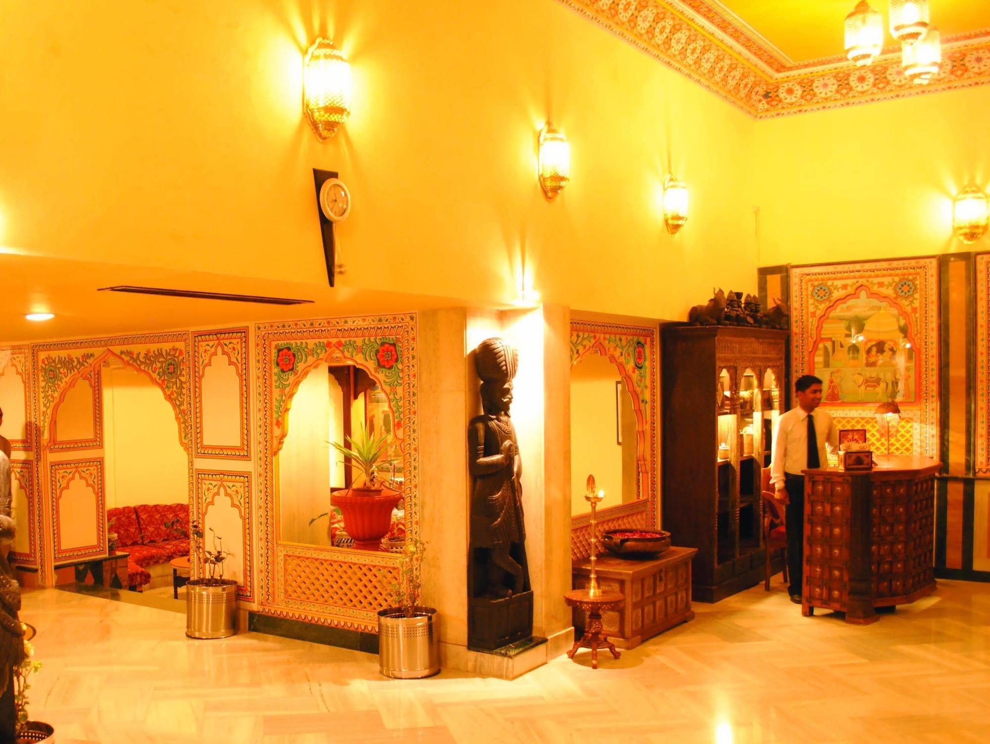 Hotel Chandragupt Jaipur