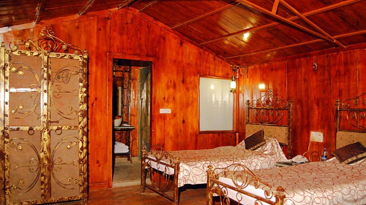 Resort The Heritage Village & 4*
