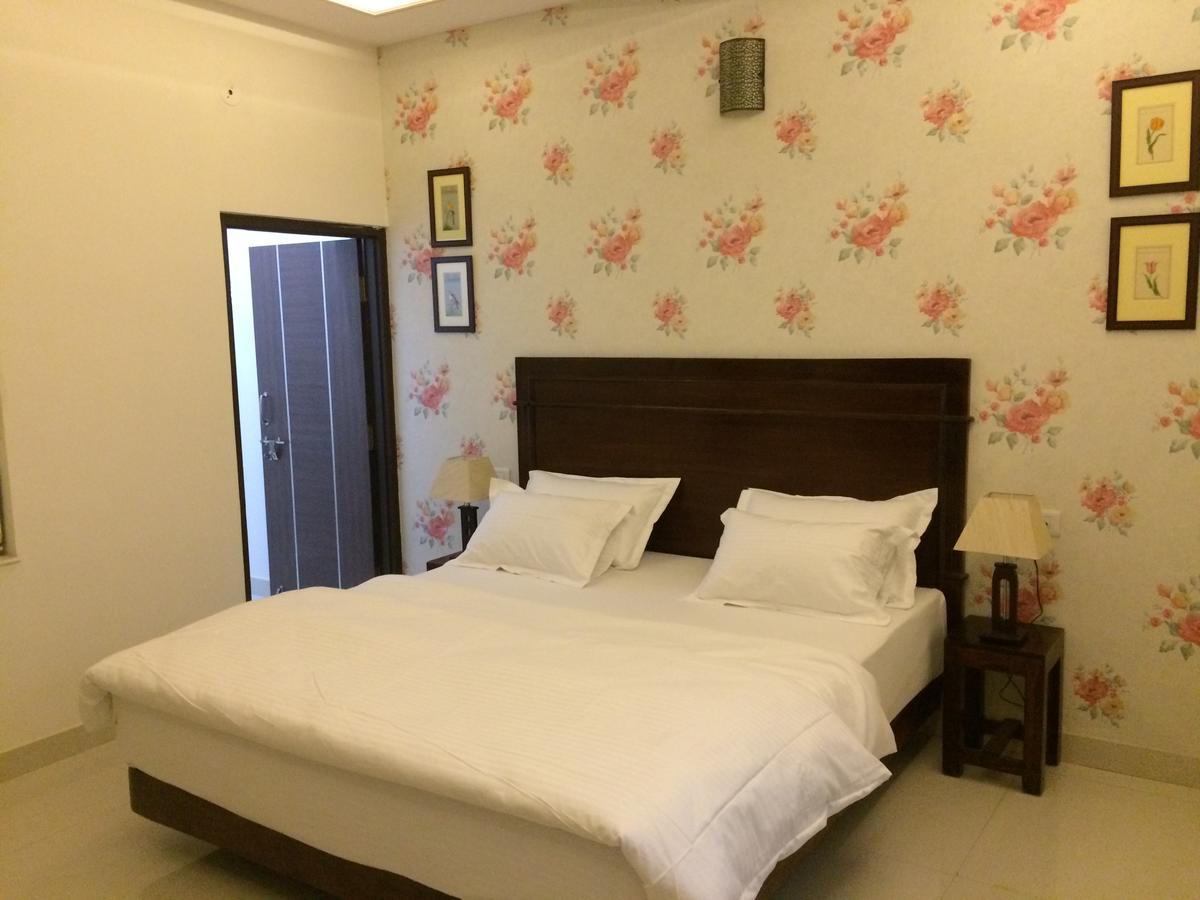 White Tulips Bed & Breakfast 5*