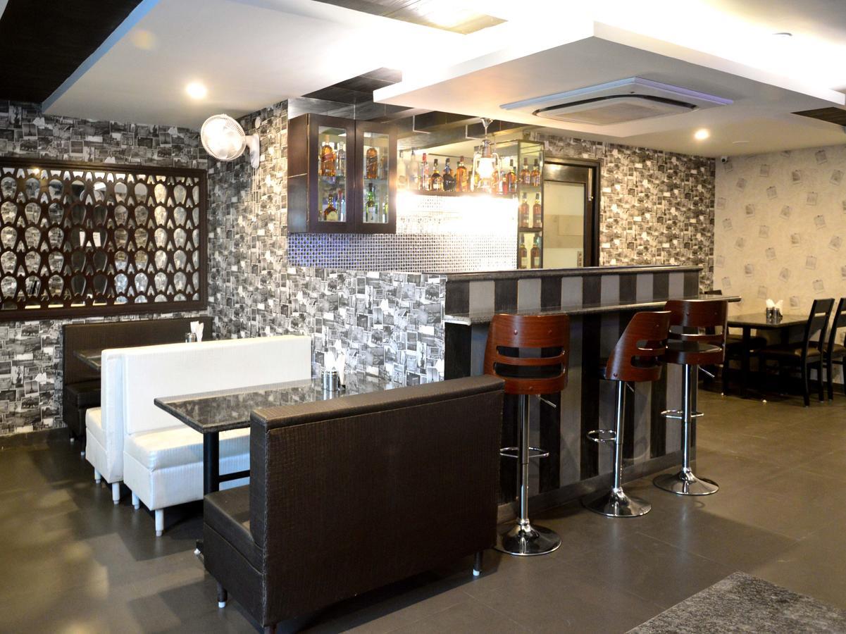 Hotel Oyo 7130 Broadway 3*