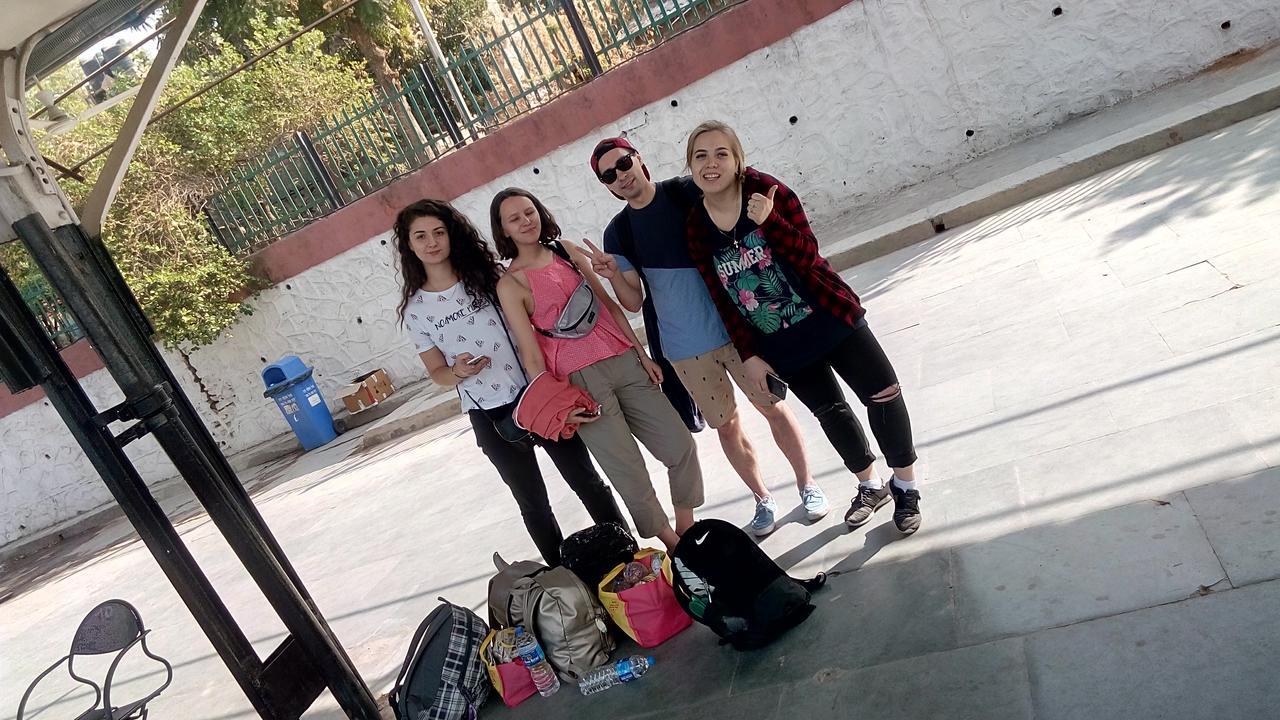 Lazy Mozo Backpackers