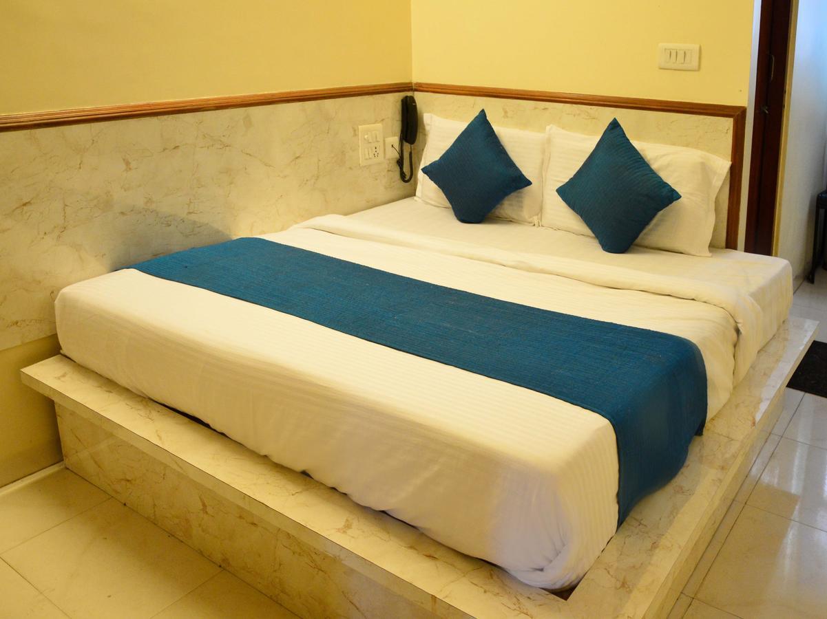 Hotel Oyo 2442 Star Palace Jaipur